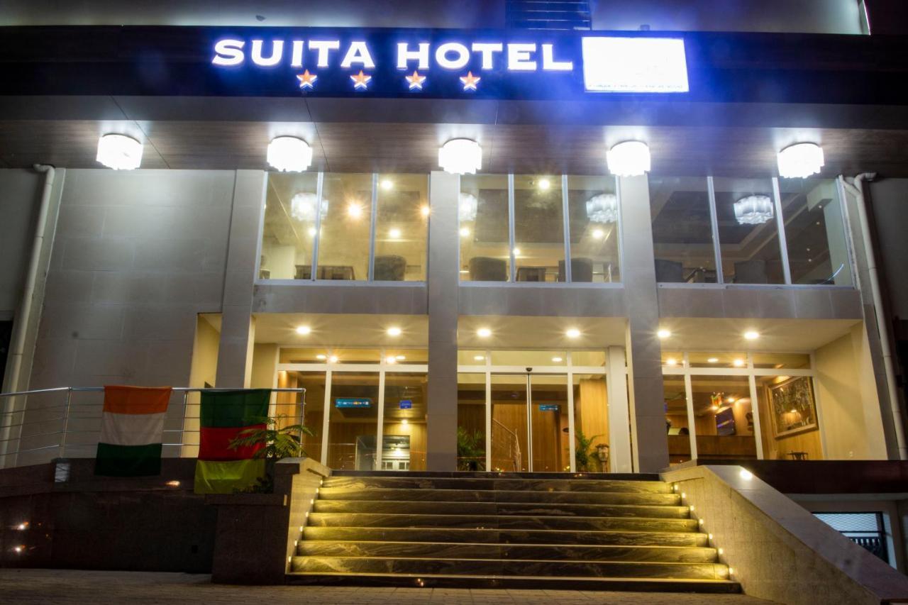 Suita Hotel Yaoundé Esterno foto